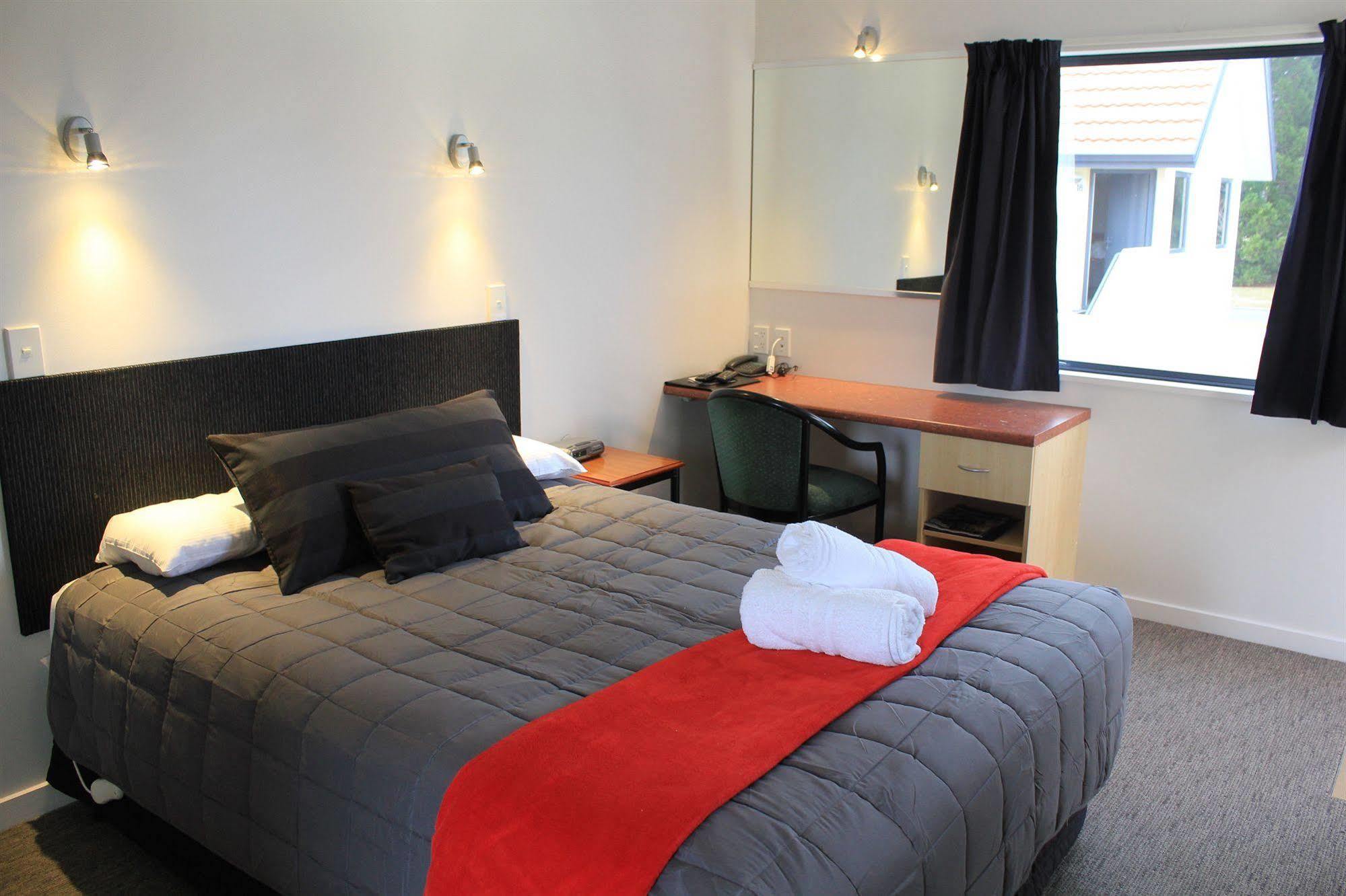 Bella Vista Motel Te Anau Ngoại thất bức ảnh