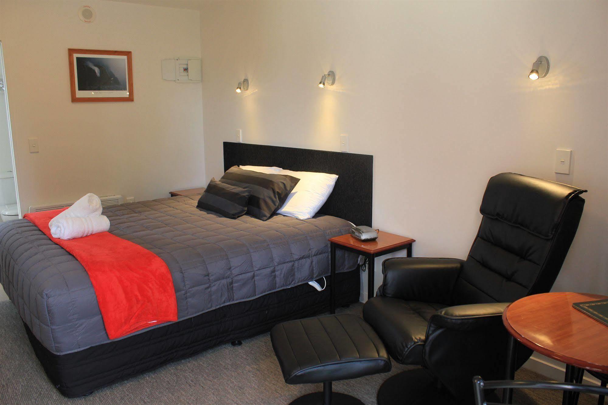 Bella Vista Motel Te Anau Ngoại thất bức ảnh
