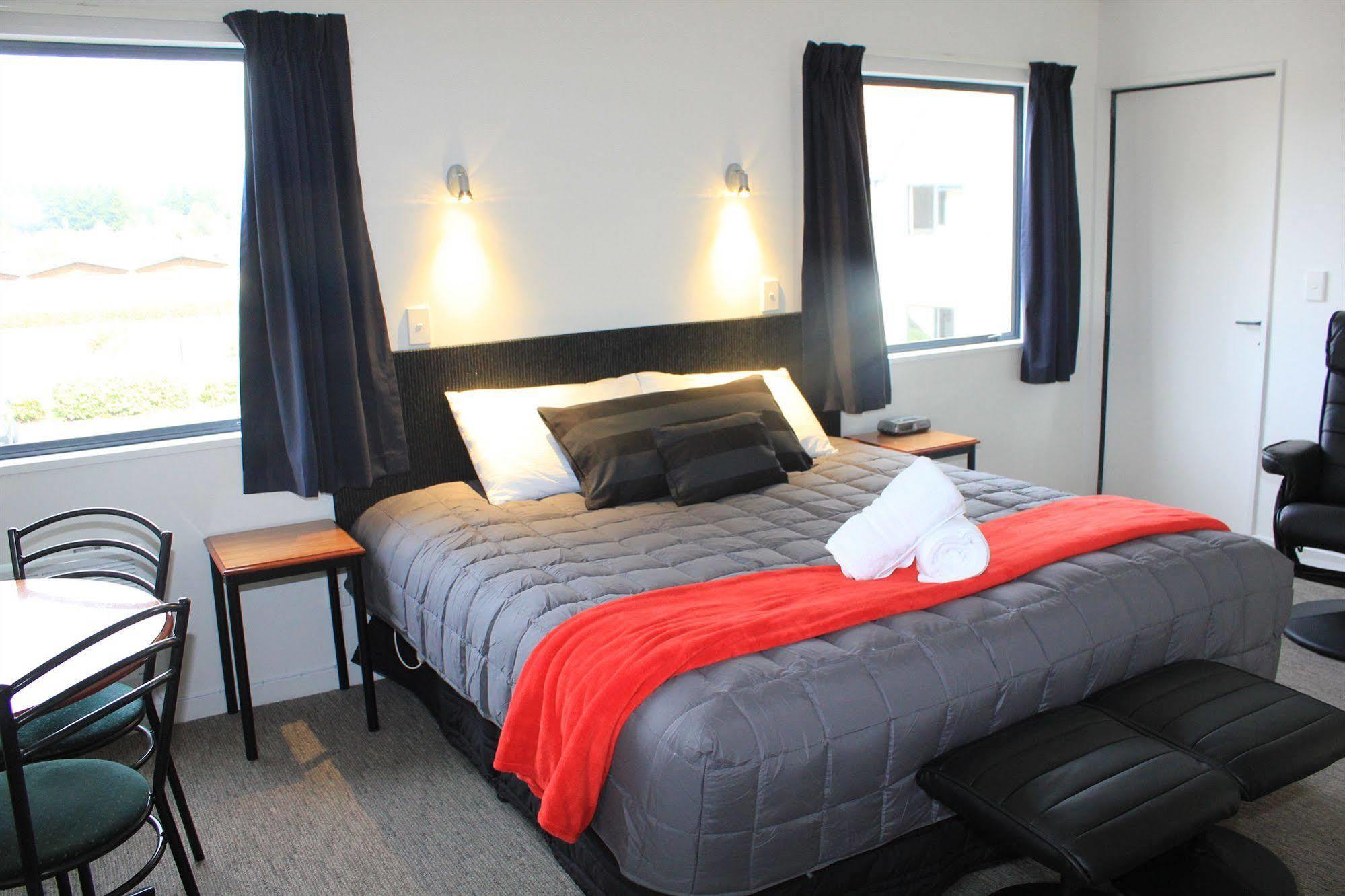 Bella Vista Motel Te Anau Ngoại thất bức ảnh